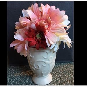 Flowers in Vase w/ Swirls - White Red Pink